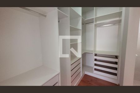 Closet de casa de condomínio para alugar com 3 quartos, 175m² em Parque Brasil 500, Paulínia