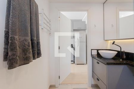 Banheiro de kitnet/studio para alugar com 1 quarto, 31m² em Sumaré, São Paulo