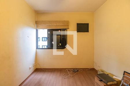 Quarto 2 de apartamento à venda com 3 quartos, 130m² em Alphaville, Barueri