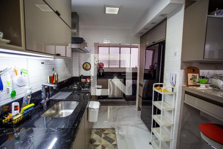 Apartamento para alugar com 3 quartos, 108m² em Cabral, Curitiba