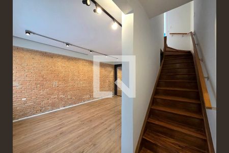 Sala de casa de condomínio à venda com 2 quartos, 160m² em Vila Nova Conceição, São Paulo