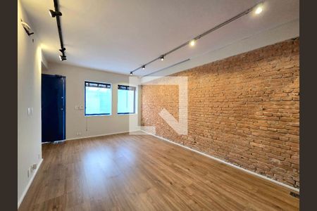 Sala de casa de condomínio à venda com 2 quartos, 160m² em Vila Nova Conceição, São Paulo