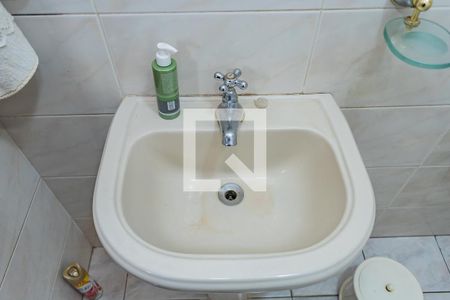 Lavabo de casa à venda com 3 quartos, 184m² em Jardim Vivan, São Paulo