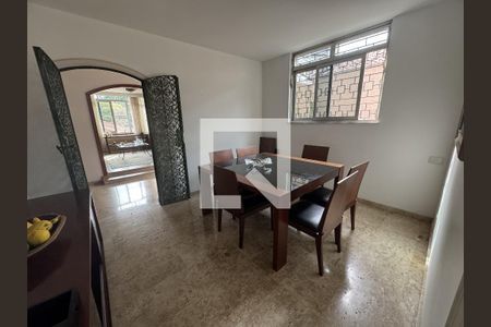 Sala de casa de condomínio à venda com 3 quartos, 253m² em Vila Madalena, São Paulo