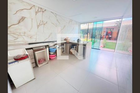 Sala/cozinha de casa para alugar com 3 quartos, 360m² em Residencial Centerville, Goiânia