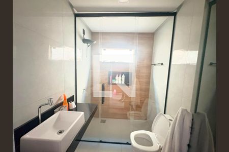Banheiro  social de casa para alugar com 3 quartos, 360m² em Residencial Centerville, Goiânia