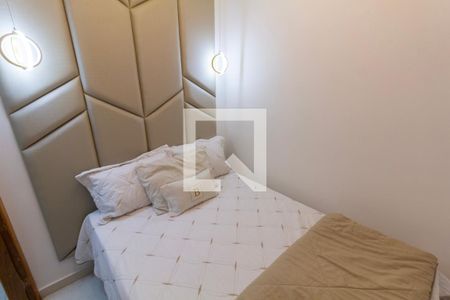 Quarto 1 de apartamento para alugar com 2 quartos, 40m² em Vila Santa Teresa, São Paulo