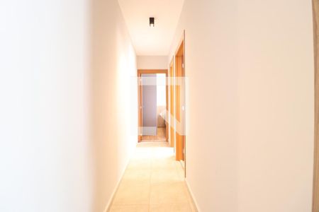 Corredor de apartamento para alugar com 2 quartos, 59m² em Shopping Park, Uberlândia