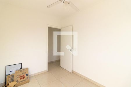 Quarto 1 de apartamento para alugar com 2 quartos, 44m² em Bangu, Rio de Janeiro