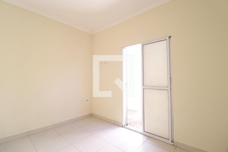 Quarto 2 de apartamento para alugar com 2 quartos, 60m² em Jardim Holanda, Uberlândia