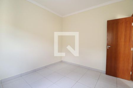 Quarto 1 de apartamento para alugar com 2 quartos, 60m² em Jardim Holanda, Uberlândia