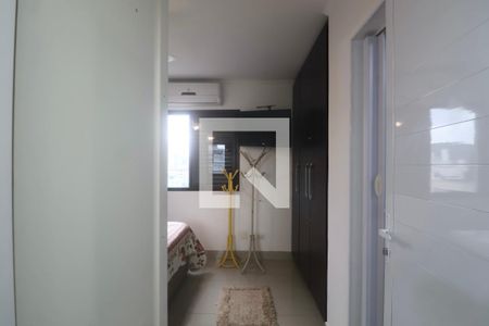 Suíte de apartamento para alugar com 3 quartos, 150m² em Jardim Las Palmas, Guarujá