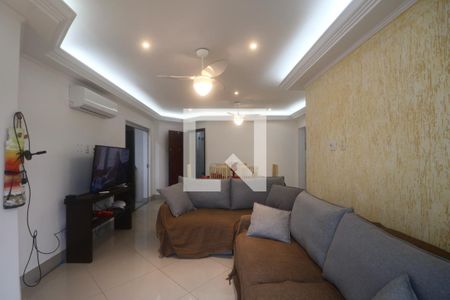 Sala de apartamento para alugar com 3 quartos, 150m² em Jardim Las Palmas, Guarujá