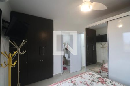Suíte de apartamento para alugar com 3 quartos, 150m² em Jardim Las Palmas, Guarujá