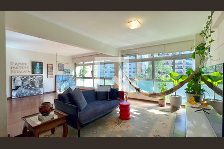 Sala de apartamento à venda com 3 quartos, 273m² em Cerqueira César, São Paulo