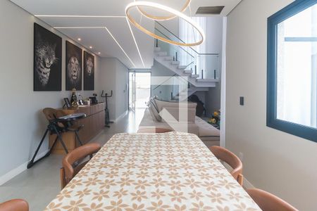 Sala de Jantar de casa de condomínio para alugar com 3 quartos, 230m² em Cezar de Souza, Mogi das Cruzes