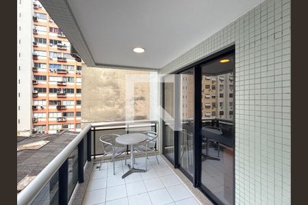 Varanda da sala de apartamento para alugar com 1 quarto, 45m² em Copacabana, Rio de Janeiro