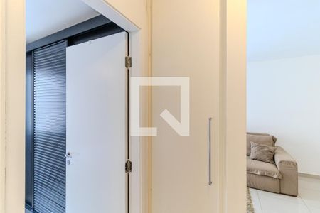 Corredor de apartamento para alugar com 1 quarto, 42m² em Vila Buarque, São Paulo