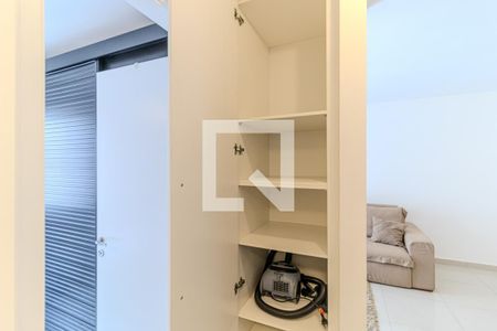 Armário de apartamento para alugar com 1 quarto, 42m² em Vila Buarque, São Paulo