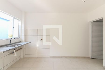 Sala e Cozinha  de apartamento para alugar com 1 quarto, 32m² em Penha de França, São Paulo