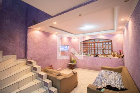 Casa para alugar com 3 quartos, 300m² em Vila Vitorio Mazzei, São Paulo