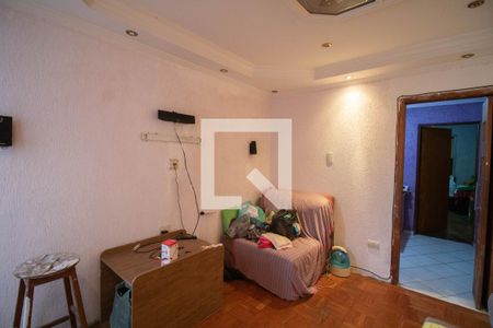 SALA DE TV de casa à venda com 3 quartos, 300m² em Vila Vitorio Mazzei, São Paulo