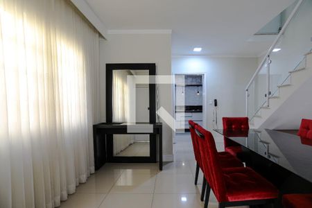 Sala de casa para alugar com 3 quartos, 116m² em Jardim Nathalie, Mogi das Cruzes