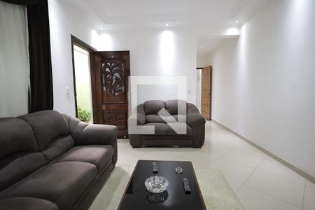 Sala de casa à venda com 4 quartos, 226m² em Jardim Santo Alberto, Santo André