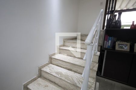 Sala de casa à venda com 4 quartos, 226m² em Jardim Santo Alberto, Santo André