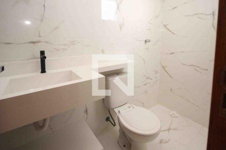 Banheiro da Suite de casa para alugar com 2 quartos, 70m² em São Lucas, São Paulo