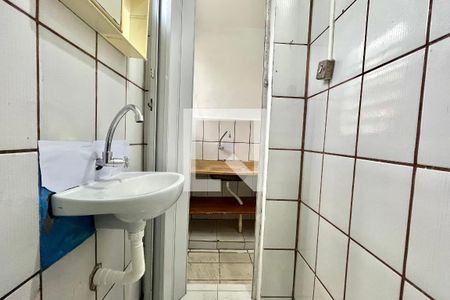 Banheiro de casa para alugar com 1 quarto, 26m² em Jardim Oriental, São Paulo