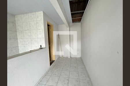 Sala de casa para alugar com 1 quarto, 34m² em Vila Valqueire, Rio de Janeiro