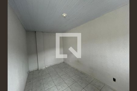 Quarto de casa para alugar com 1 quarto, 34m² em Vila Valqueire, Rio de Janeiro