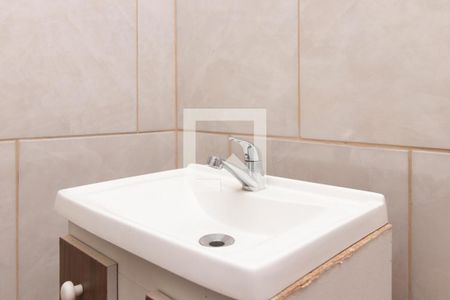 Banheiro de apartamento para alugar com 1 quarto, 41m² em Vila Nova, Porto Alegre