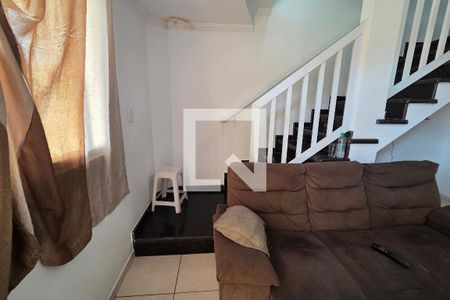 Sala de casa para alugar com 2 quartos, 55m² em Vila Antartica, Praia Grande