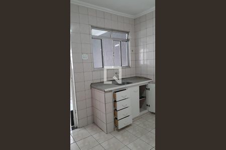 Cozinha de casa para alugar com 2 quartos, 39m² em Jardim Alzira Franco, Santo André