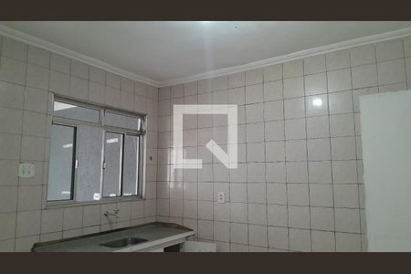 Cozinha de casa para alugar com 2 quartos, 39m² em Jardim Alzira Franco, Santo André