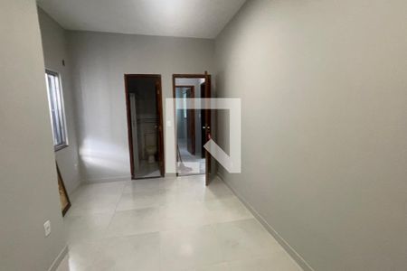 Quarto de casa para alugar com 2 quartos, 90m² em Jardim Vinte E Cinco de Agosto, Duque de Caxias