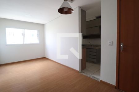 Sala de apartamento para alugar com 2 quartos, 50m² em Shopping Park, Uberlândia