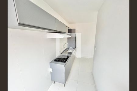 Cozinha e Área de Serviço de apartamento para alugar com 2 quartos, 40m² em Jardim São Paulo, São Paulo