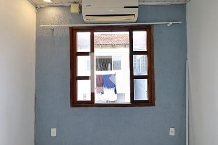 Janela do Quarto 1  de apartamento para alugar com 2 quartos, 85m² em Passo D’areia, Porto Alegre