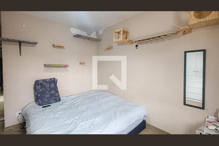 Suíte de casa para alugar com 3 quartos, 130m² em Jardim Sabara, São Paulo