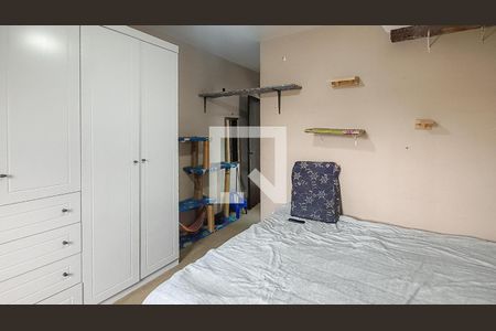 Suíte de casa para alugar com 3 quartos, 130m² em Jardim Sabara, São Paulo