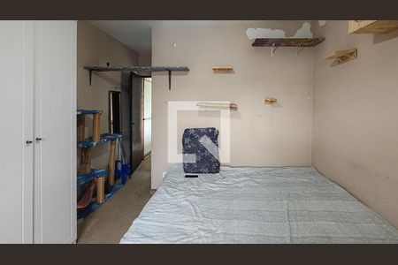 Suíte de casa para alugar com 3 quartos, 130m² em Jardim Sabara, São Paulo
