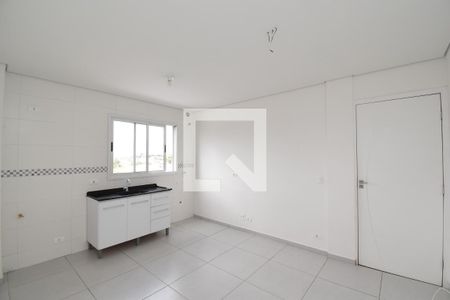 Sala/Cozinha de apartamento para alugar com 1 quarto, 38m² em Cajuru, Curitiba