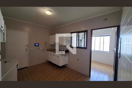 Cozinha de apartamento para alugar com 3 quartos, 150m² em Real Parque, São Paulo