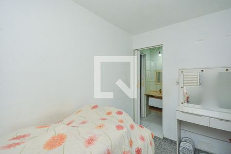 Quarto 1 de apartamento para alugar com 2 quartos, 44m² em Interlagos, São Paulo