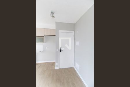 Entrada de apartamento para alugar com 2 quartos, 44m² em Vila Sul Americana, Carapicuíba