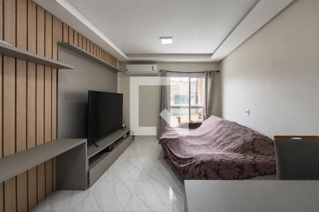 Sala de casa de condomínio para alugar com 2 quartos, 80m² em Vila Caiçara, Praia Grande