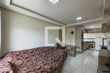 Sala de casa de condomínio para alugar com 2 quartos, 80m² em Vila Caiçara, Praia Grande